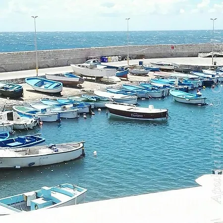 Fronte Del Porto Gallipoli